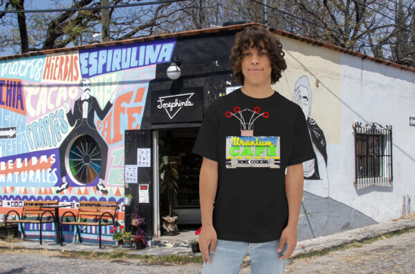 Uranium Cafe in Gallup, New Mexico: Vintage neon sign unisex oversized T-shirt